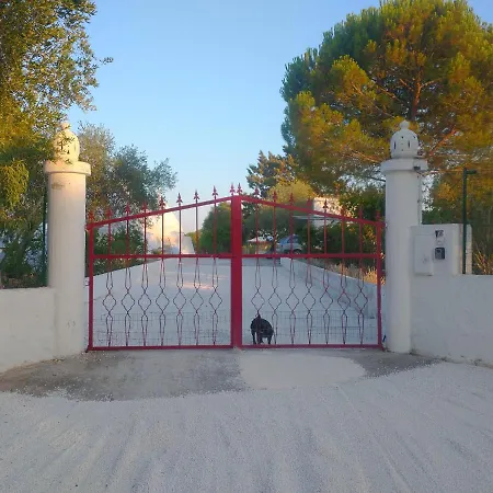 Fascinating Trullo Close To Ostuni Italy