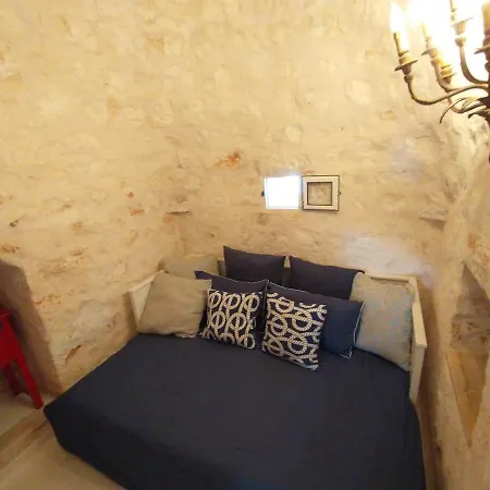 Fascinating Trullo Close To Ostuni Italy Feriehus *