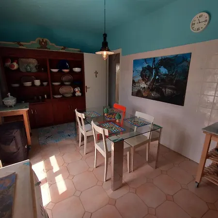 Fascinating Trullo Close To Ostuni Italy Feriehus *