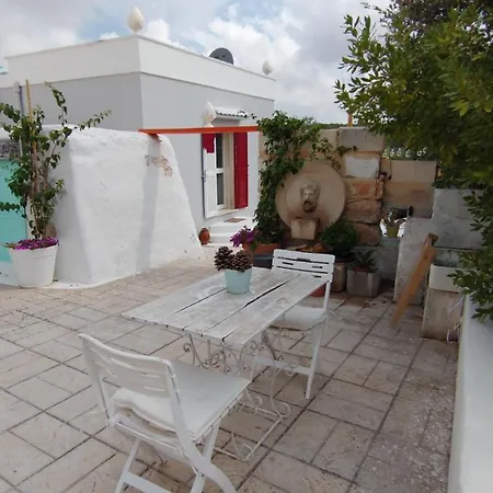 Fascinating Trullo Close To Ostuni Italy Feriehus