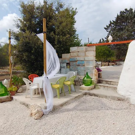 Fascinating Trullo Close To Ostuni Italy *